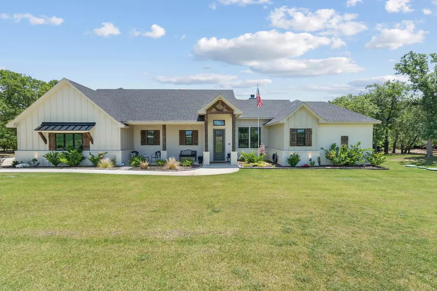 1056 Oak Bend LN, Weatherford, TX 76088