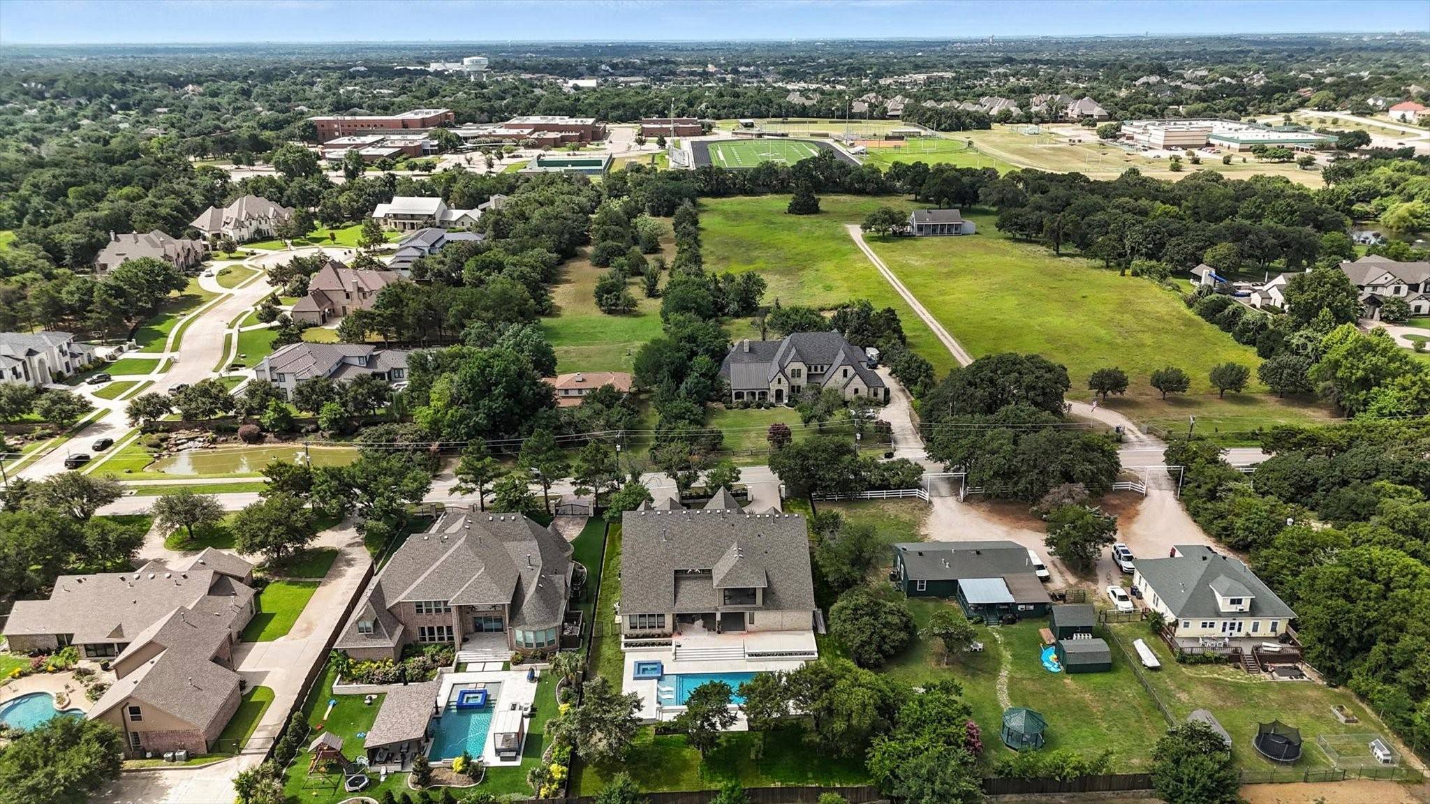 320 W Highland ST, Southlake, TX 76092