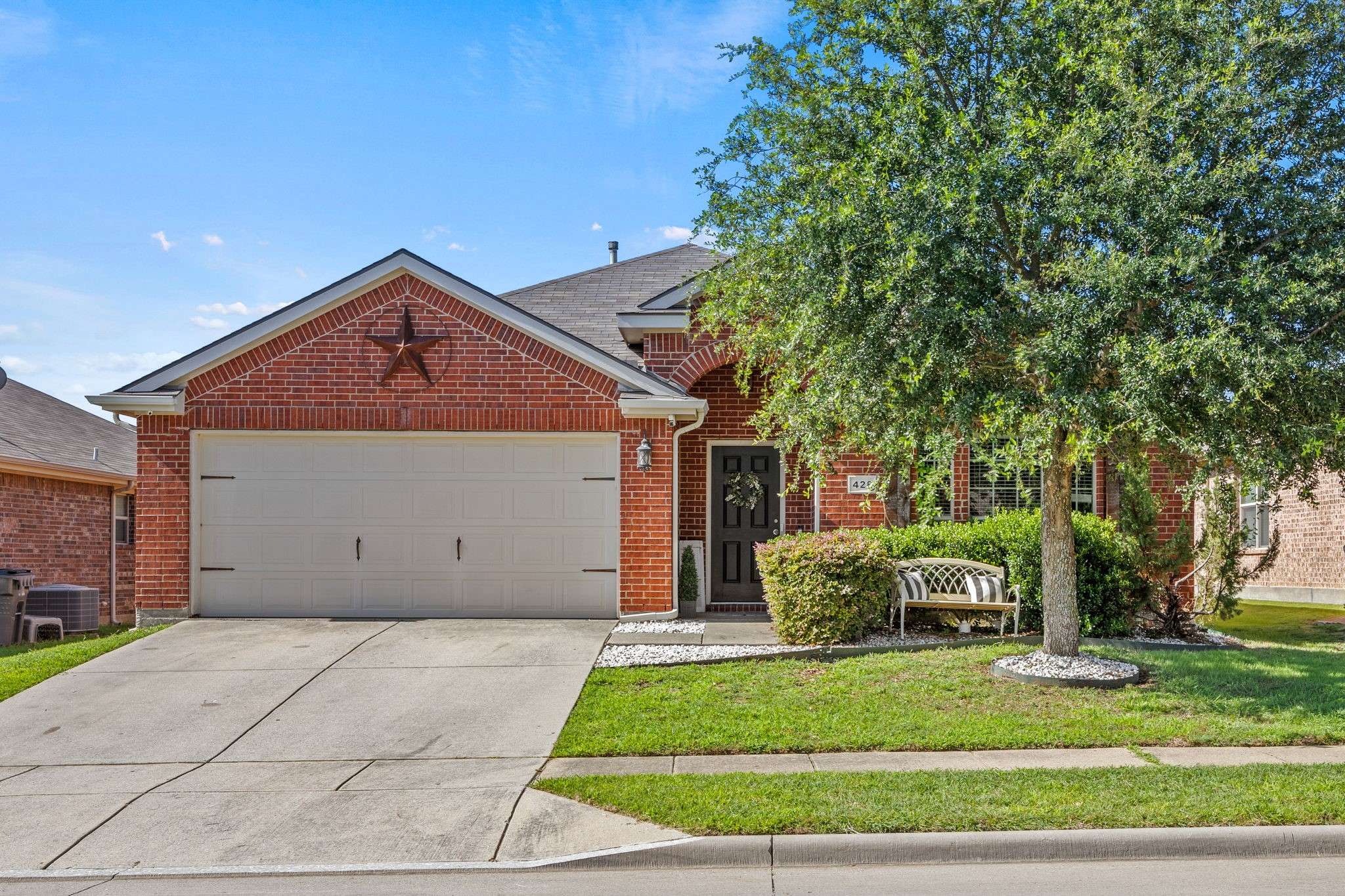 428 Hayes ST, Lavon, TX 75166