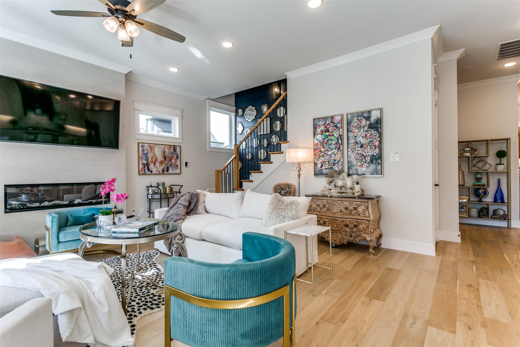Grapevine, TX 76051,441 Jones ST