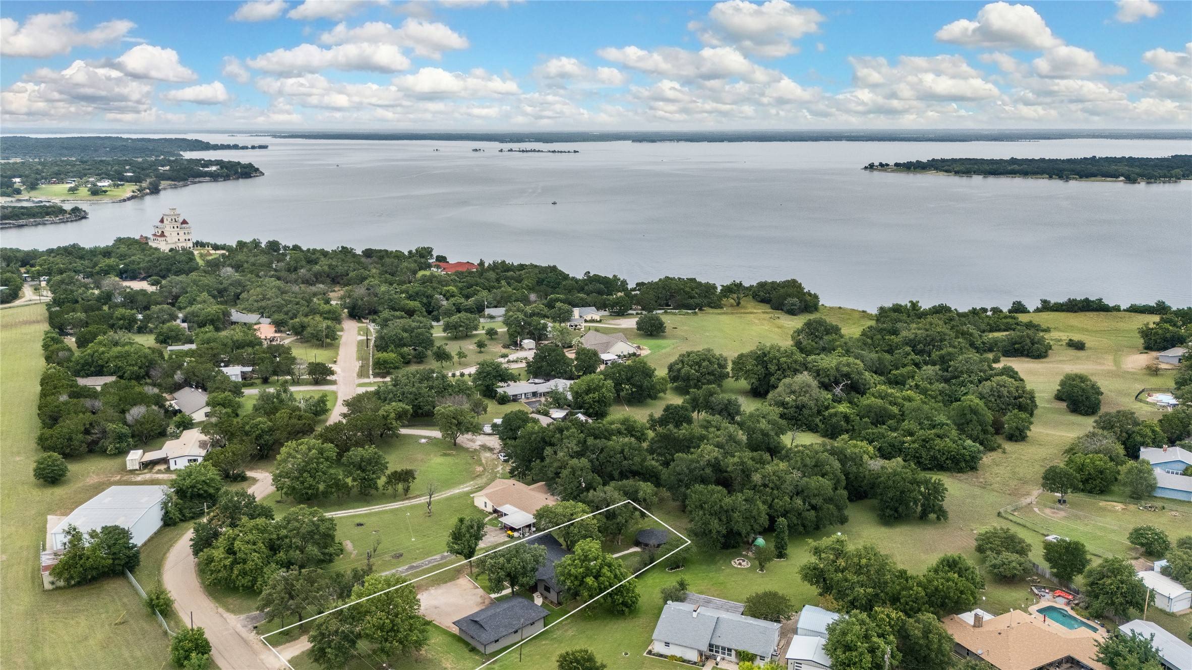 Clifton, TX 76634,499 County Road 1812