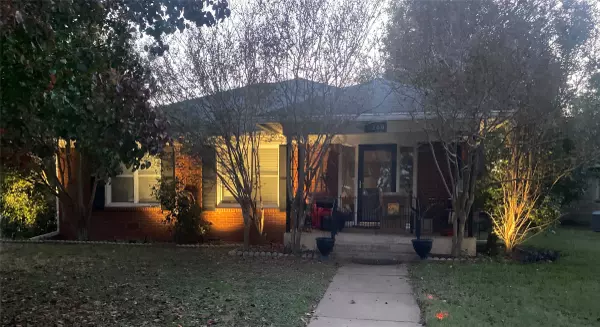 2209 10th ST, Brownwood, TX 76801