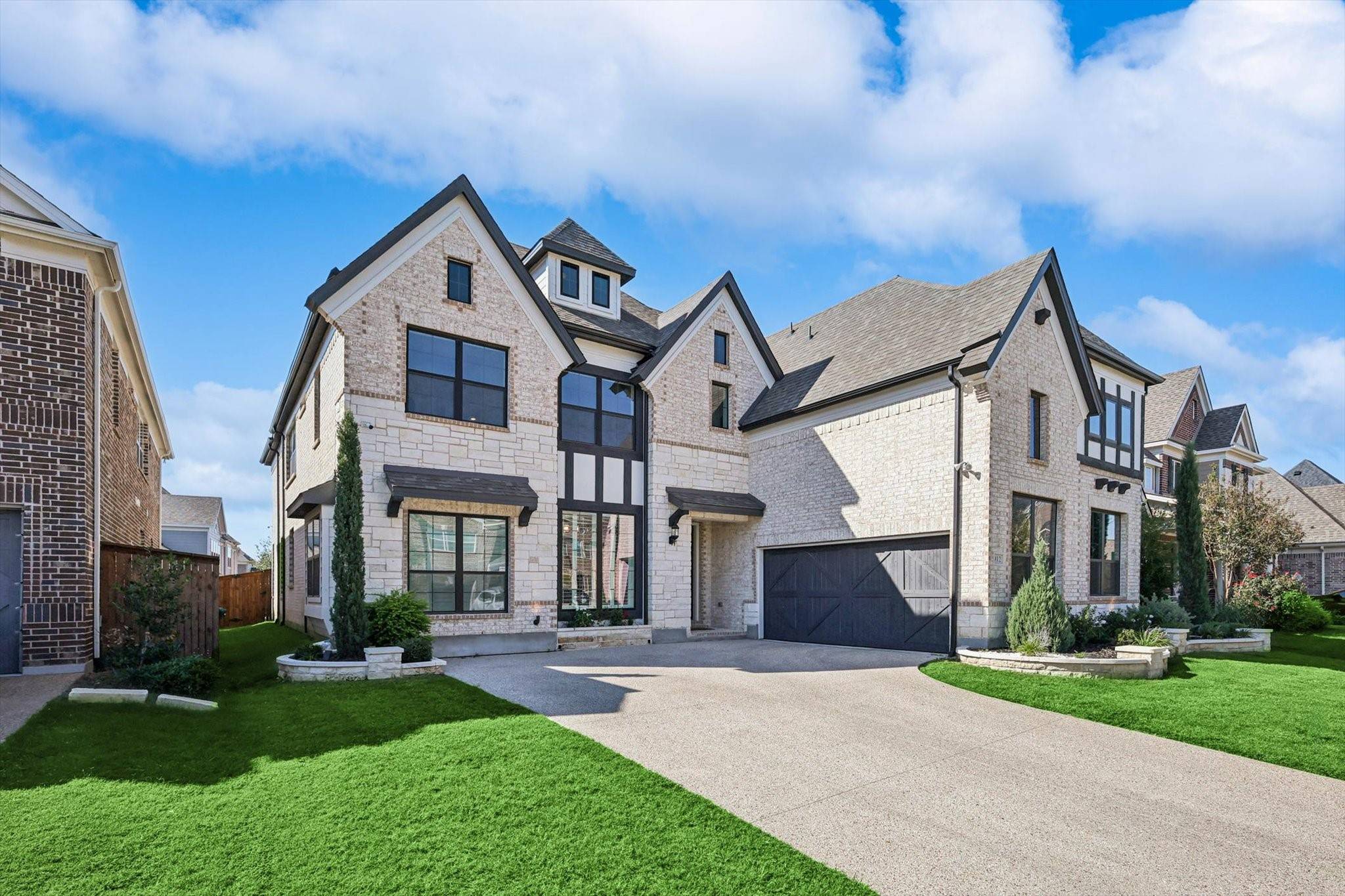 912 Southern Hills WAY, Aubrey, TX 76227