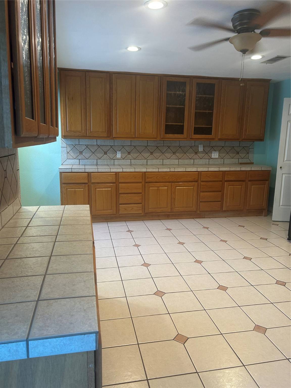 Grapevine, TX 76051,2119 Pecos DR