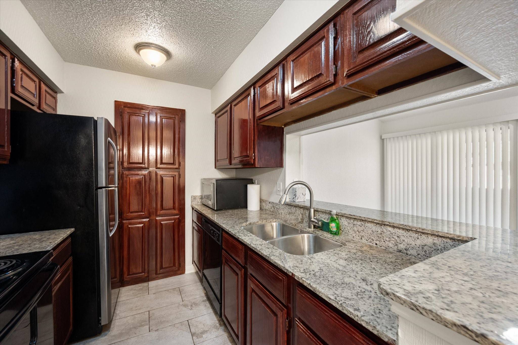 1204 Harwell DR #2112, Arlington, TX 76011