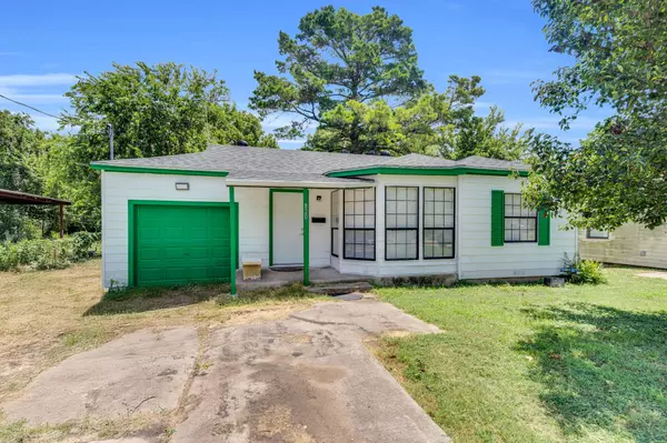 820 NE 31st ST, Grand Prairie, TX 75050