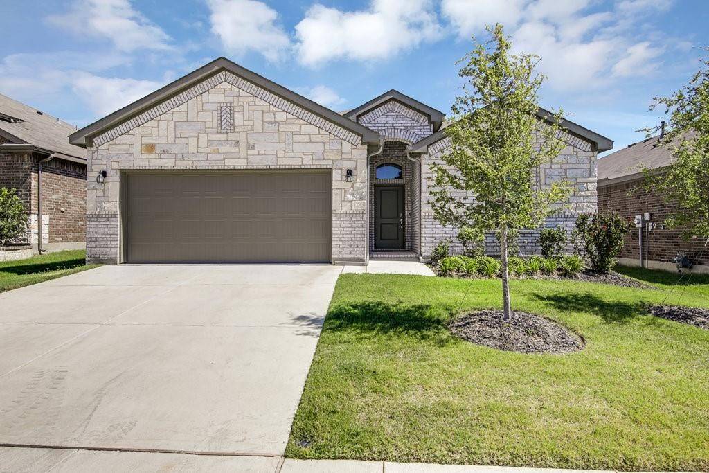 532 Dunmore DR, Fort Worth, TX 76052
