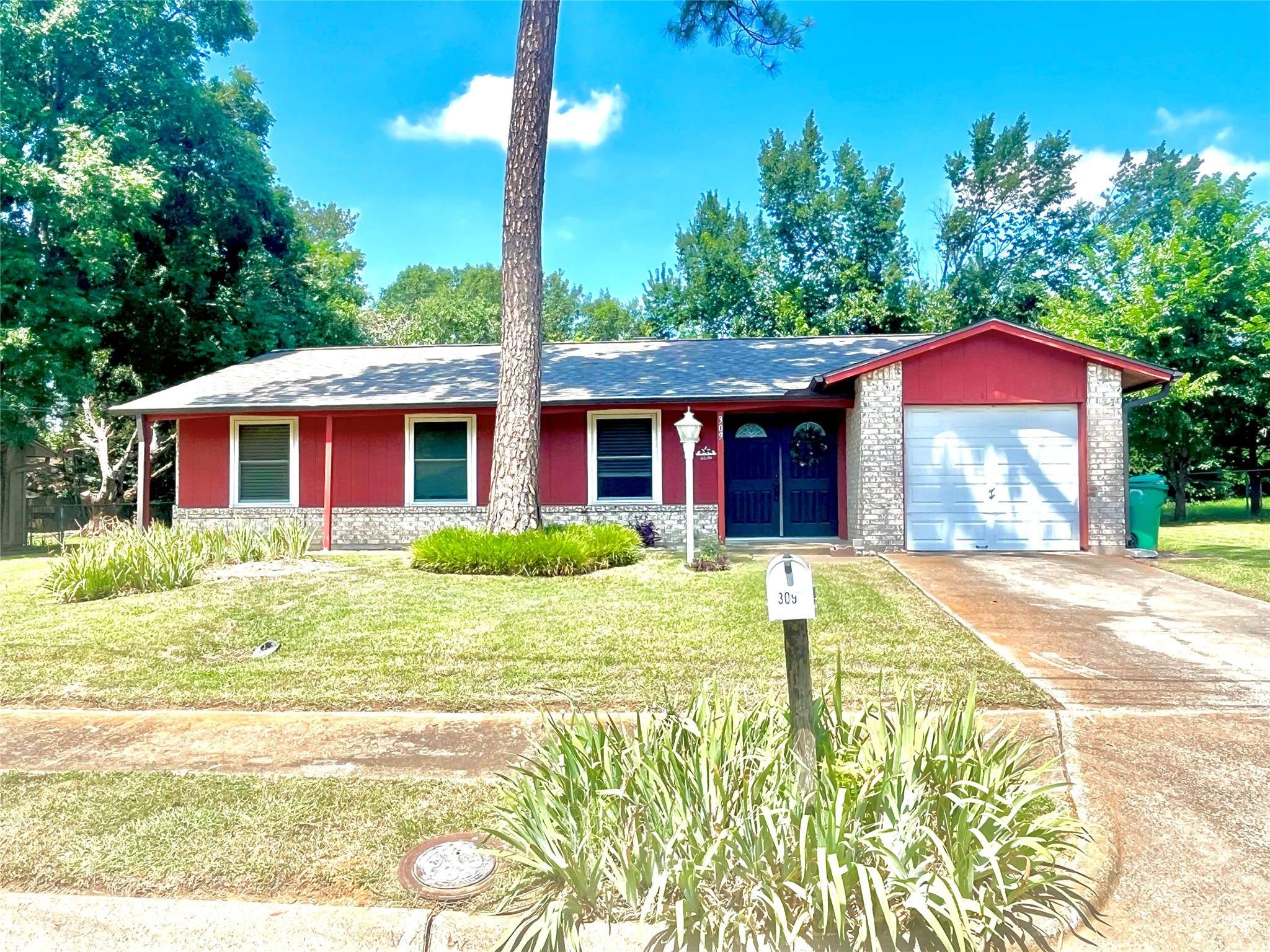 309 Bellaire DR, Denton, TX 76209