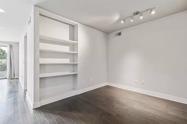 Dallas, TX 75219,4414 Cedar Springs RD #206