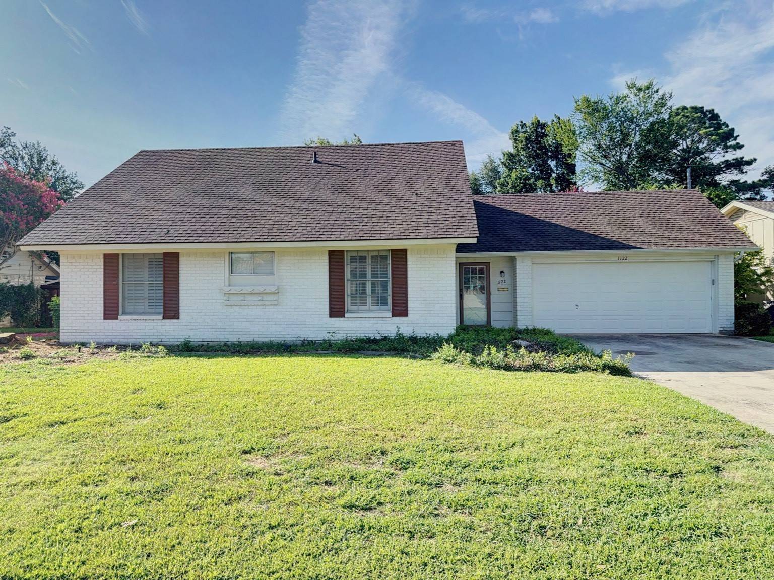 1122 W Northgate DR, Irving, TX 75062