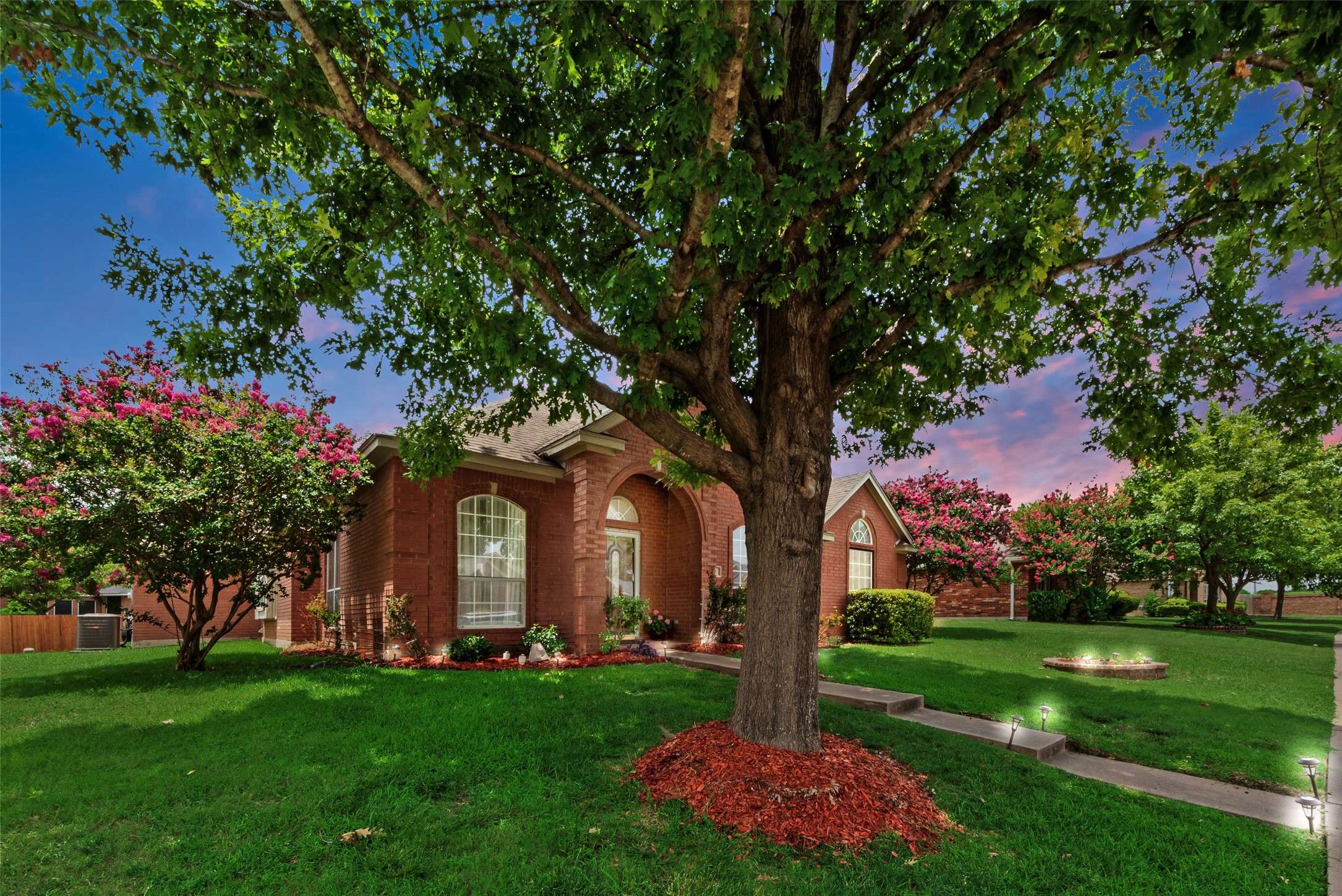 Lancaster, TX 75146,711 Fox Glen RD