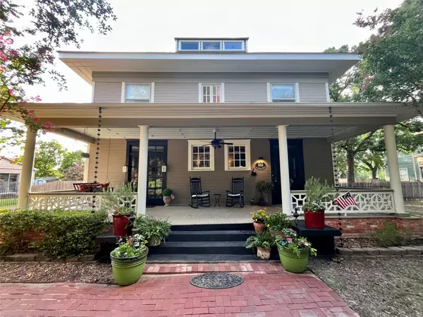 604 Center ST, Forney, TX 75126