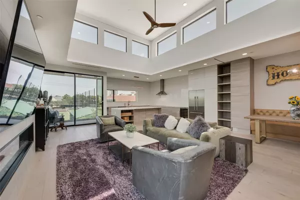 Dallas, TX 75204,3923 Cole AVE #301