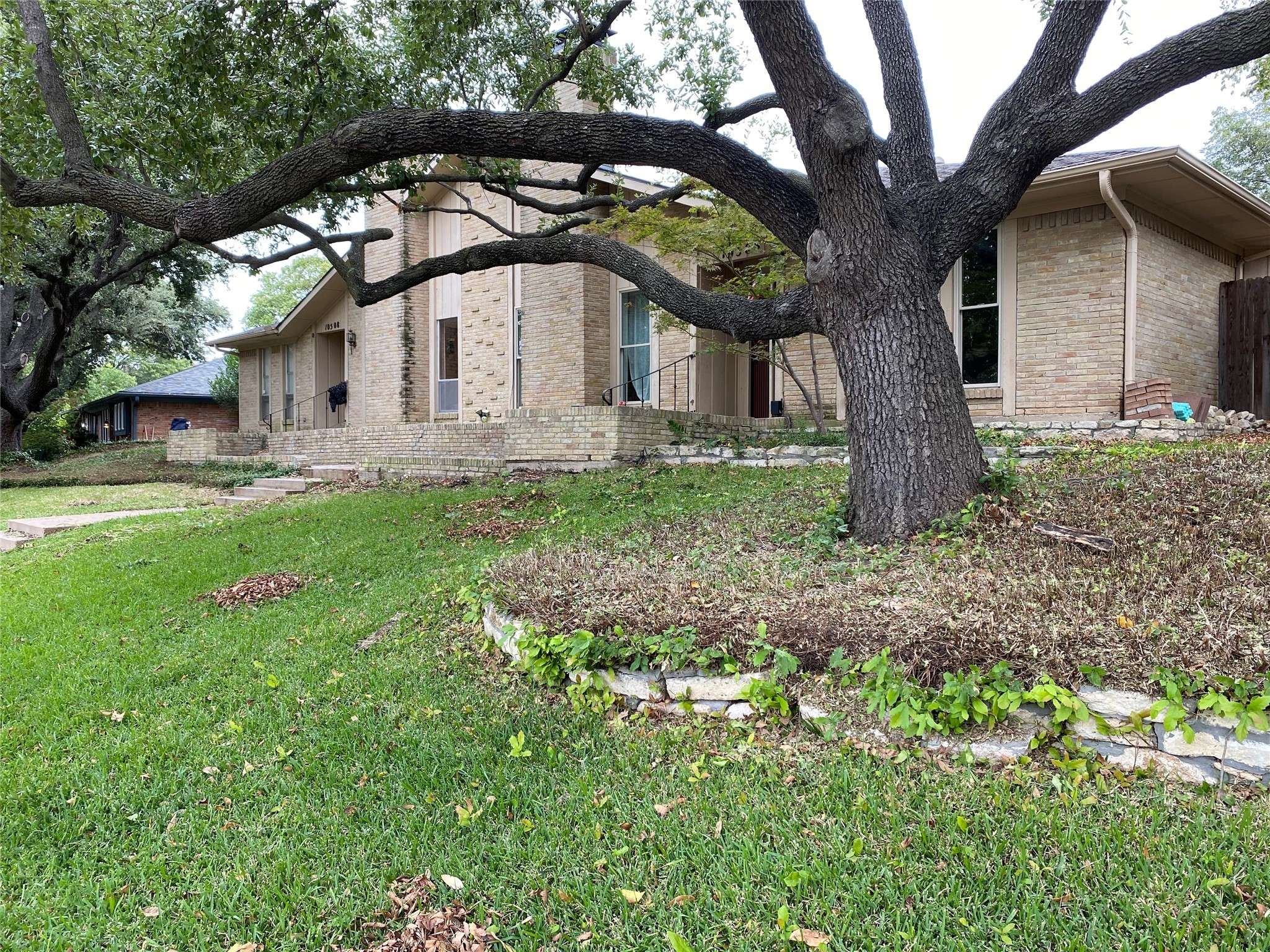 10506 Pagewood DR, Dallas, TX 75230