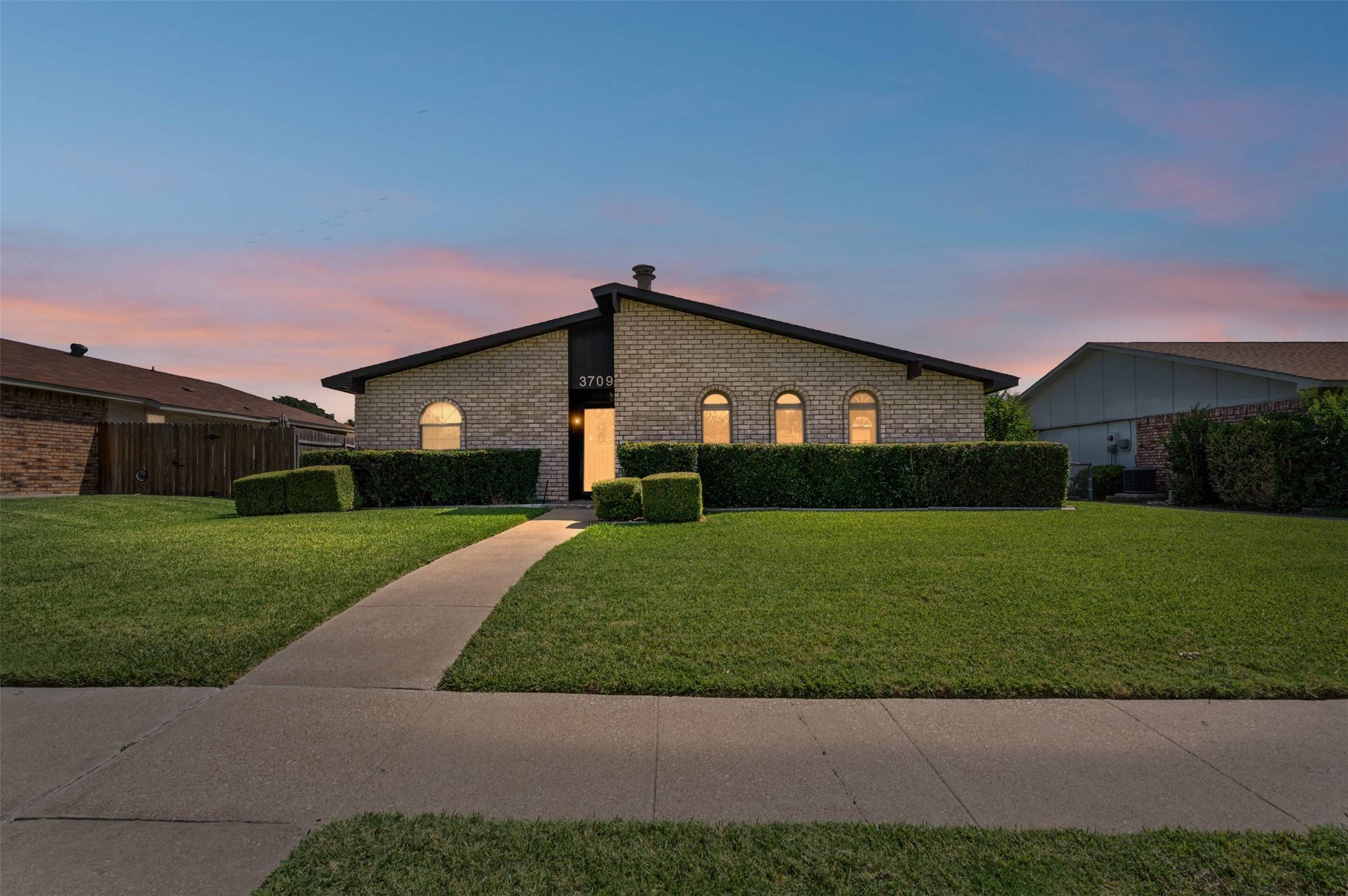 3709 Guthrie RD, Garland, TX 75043