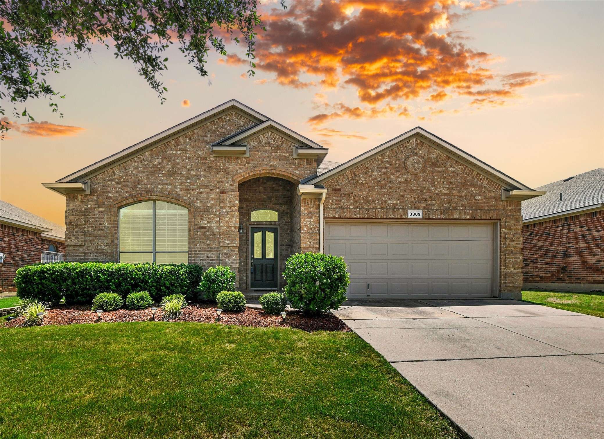 3309 Stonecrop TRL, Denton, TX 76226