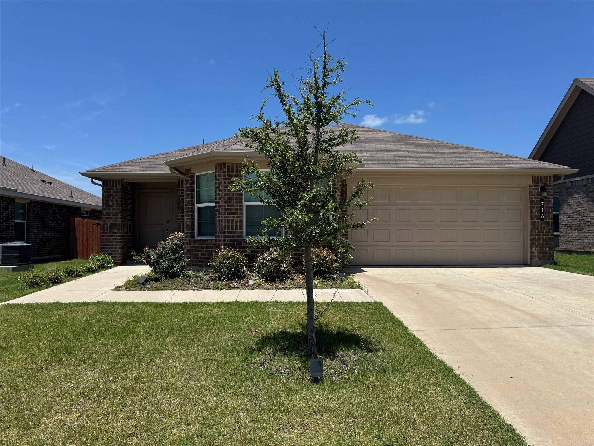 716 Griffith Park TRL, Alvarado, TX 76009
