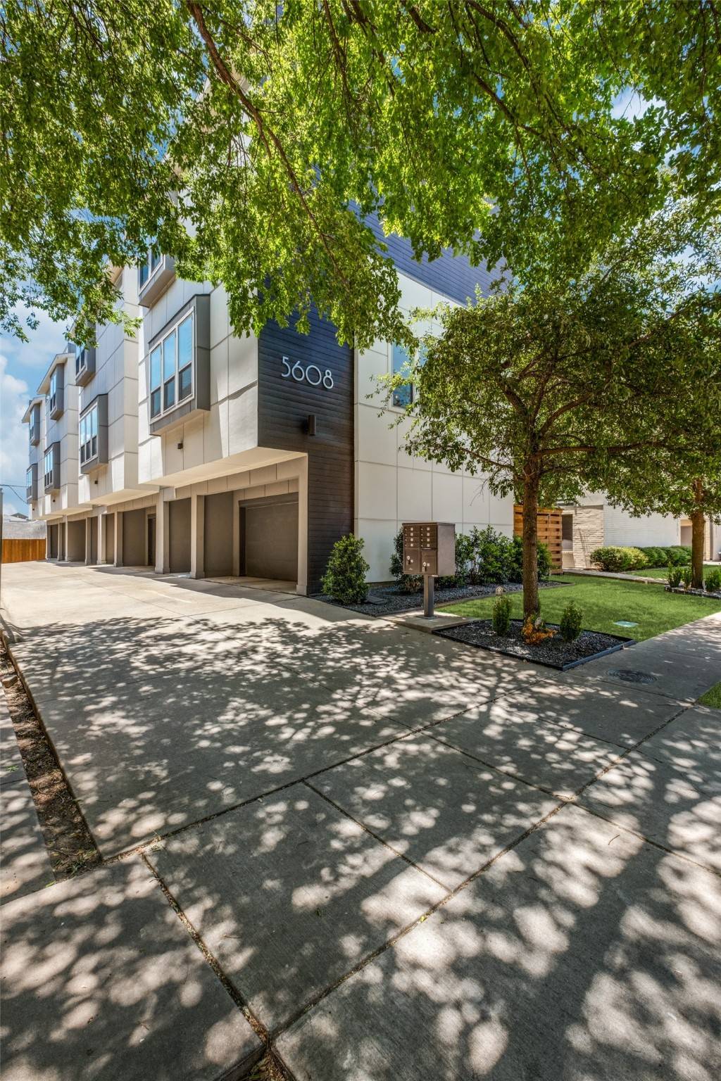 Dallas, TX 75206,5608 Lindell AVE #1