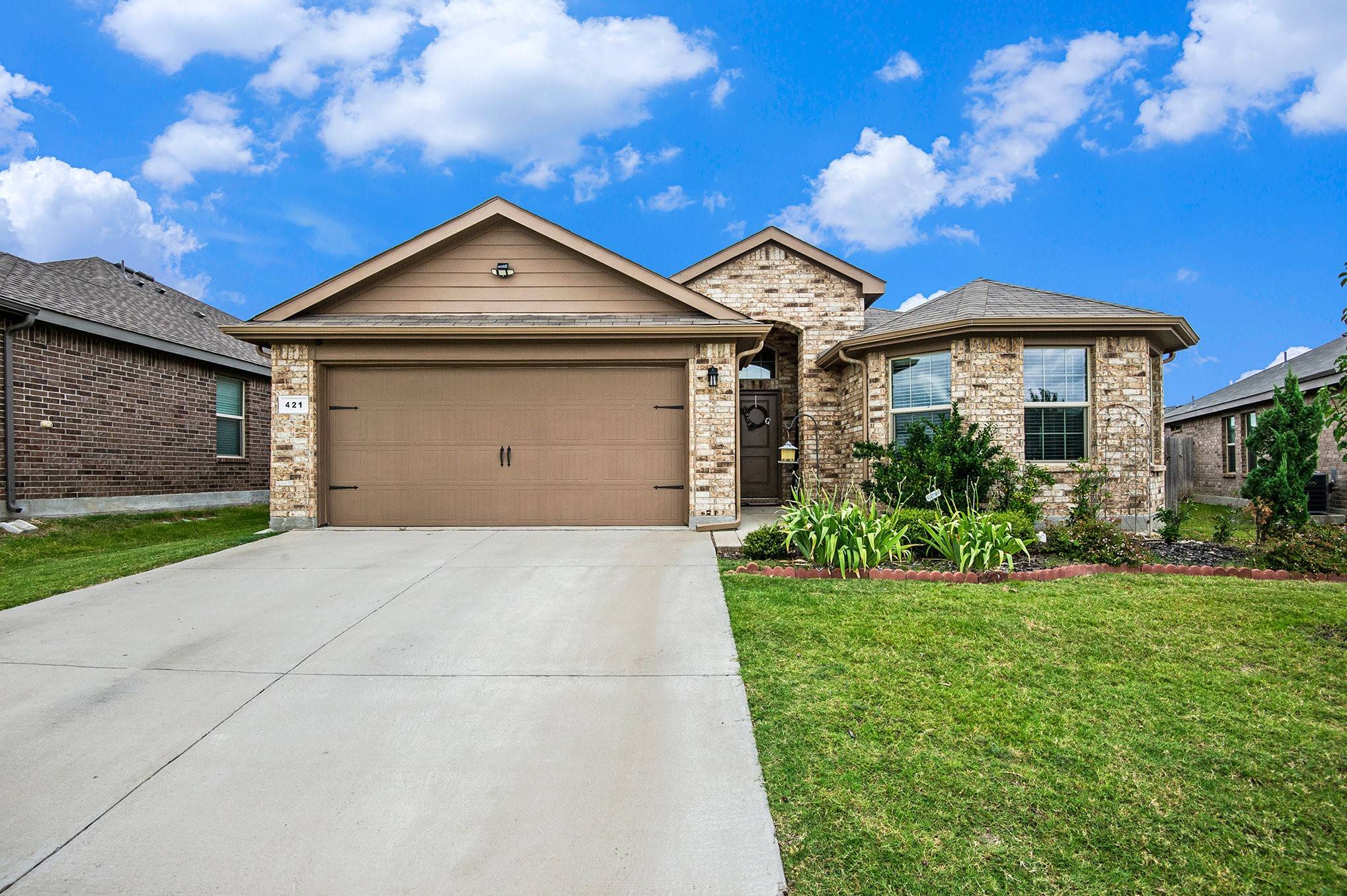 421 Houndstooth DR, Fort Worth, TX 76131