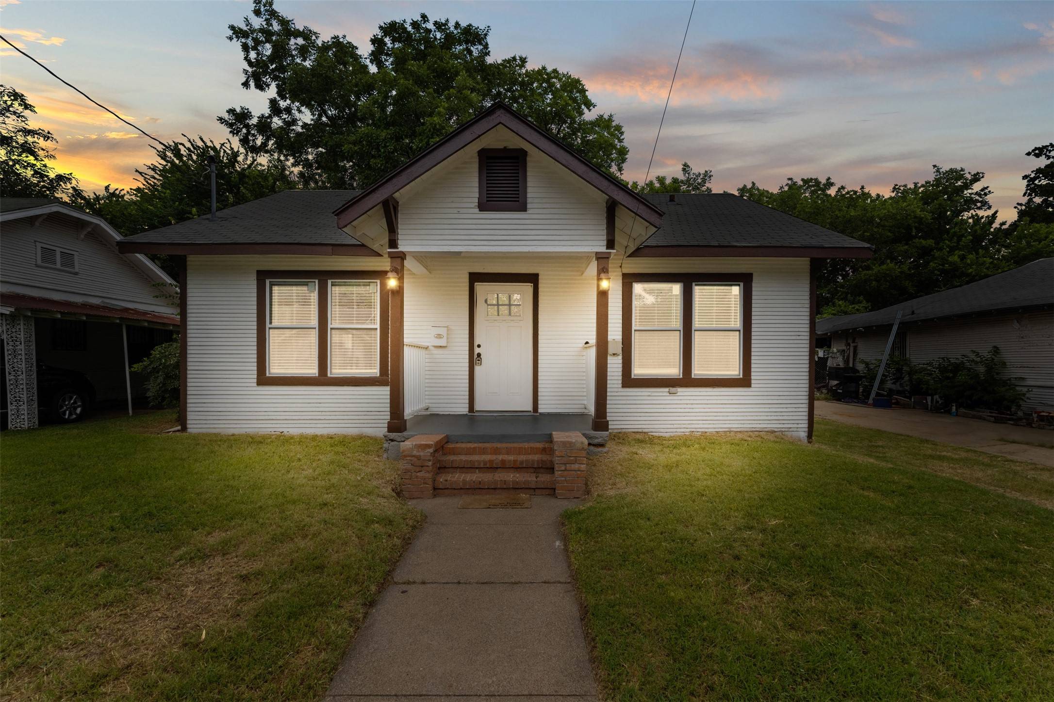 3618 Jeffries ST, Dallas, TX 75215