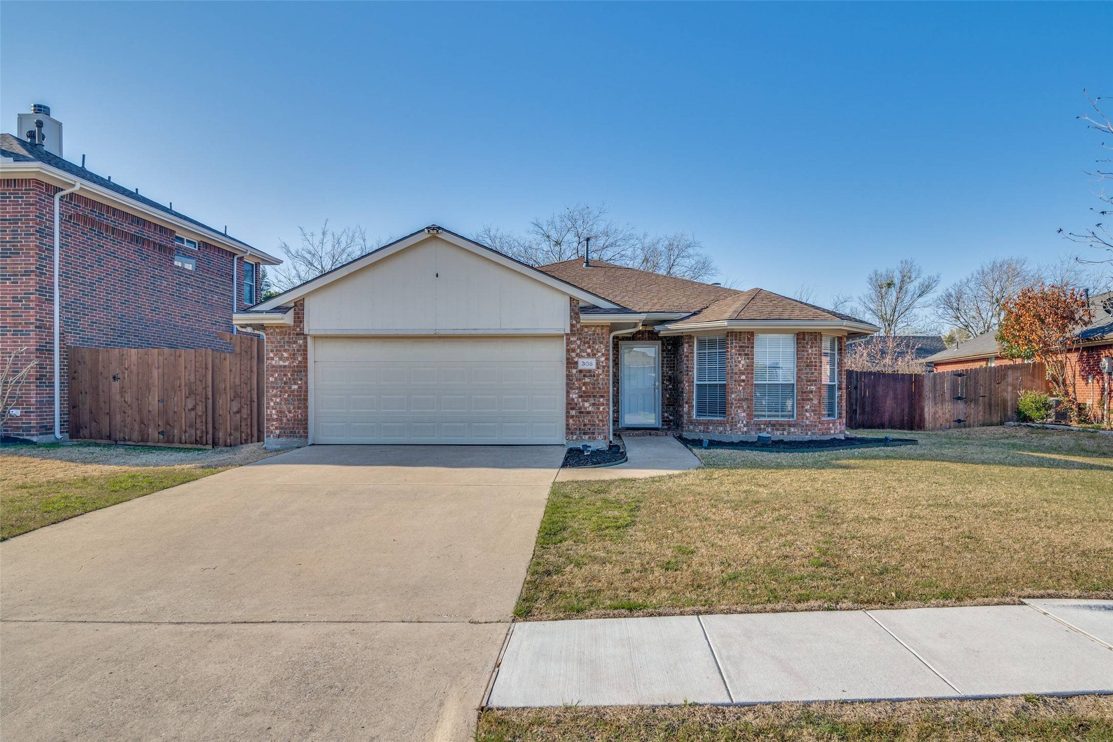 308 Harvest Bend DR, Wylie, TX 75098