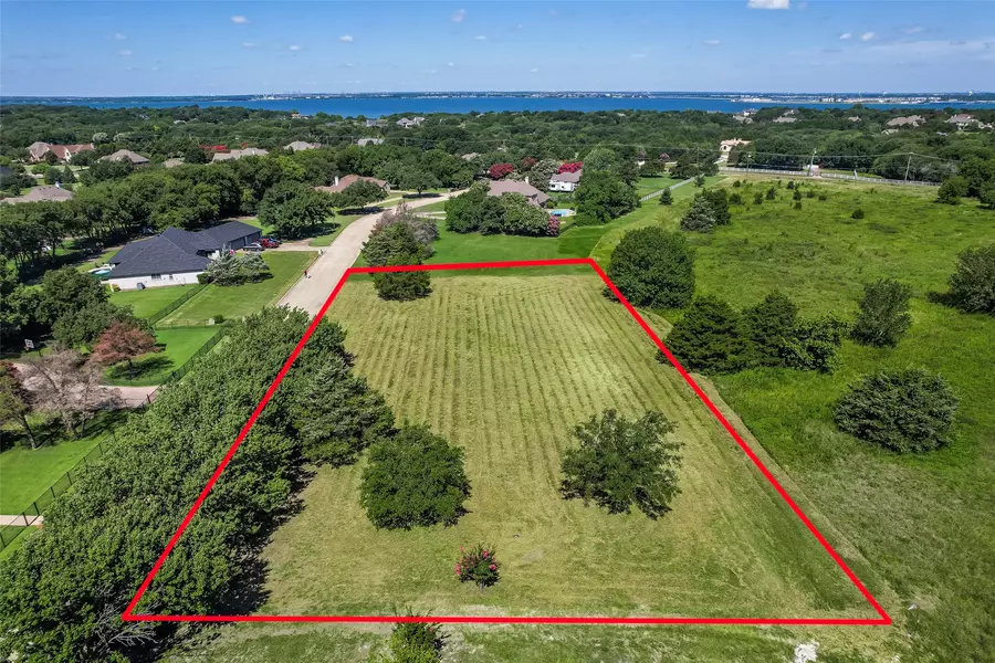 214 Cedar Tree LN, Heath, TX 75032