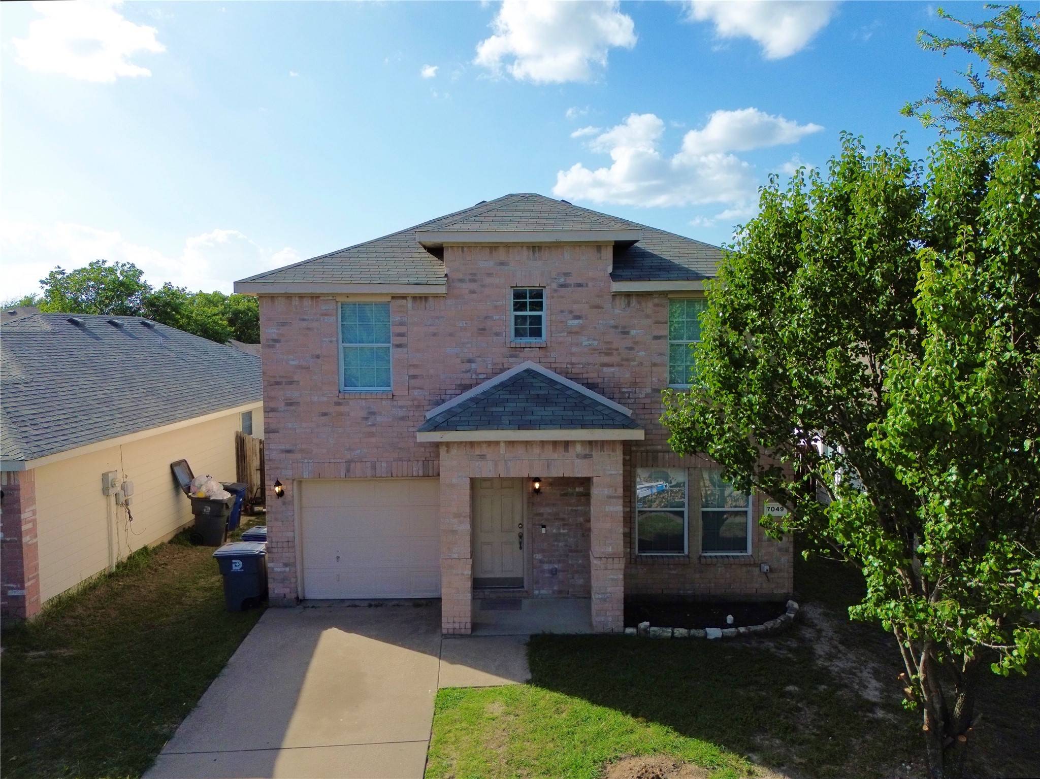 Dallas, TX 75249,7049 Wax Berry DR