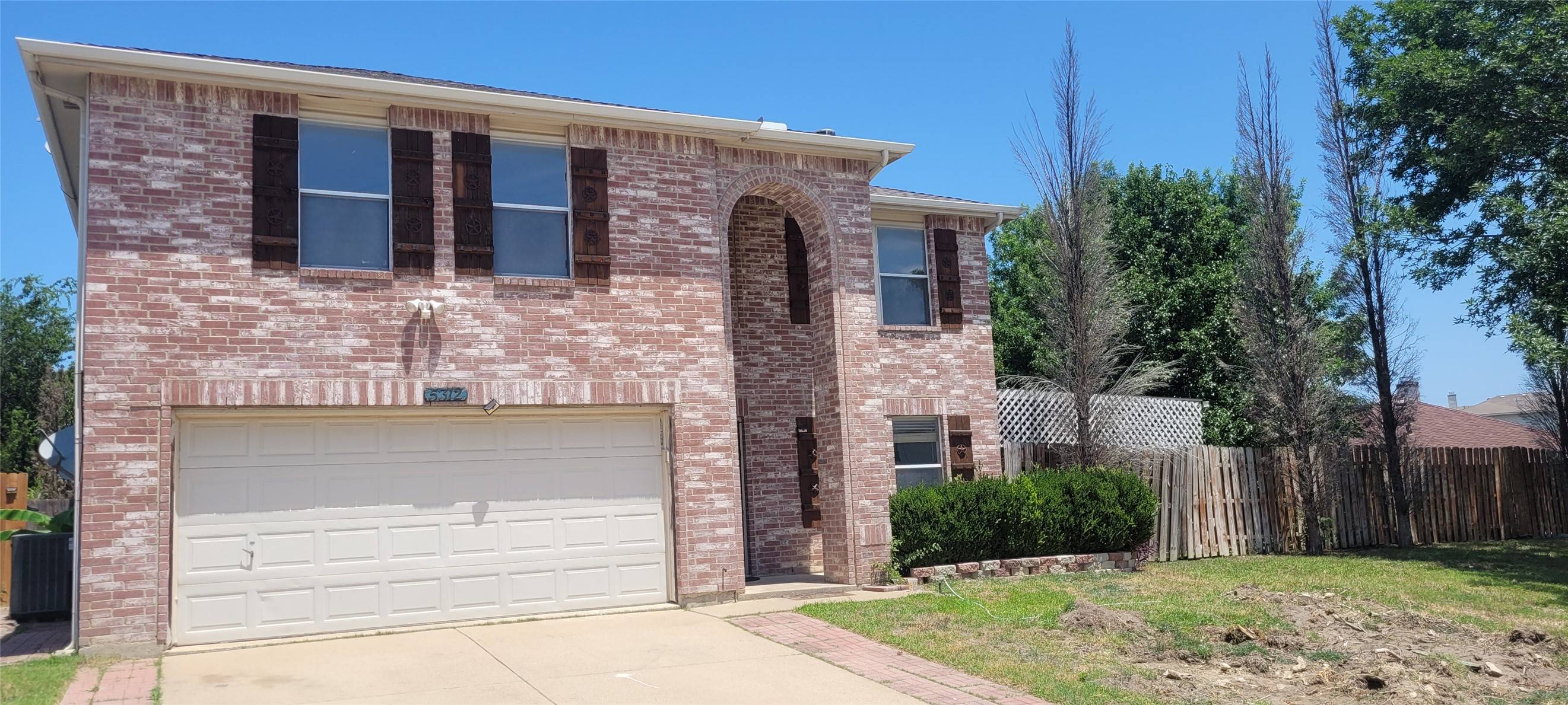 5312 Kingslink CIR, Fort Worth, TX 76135