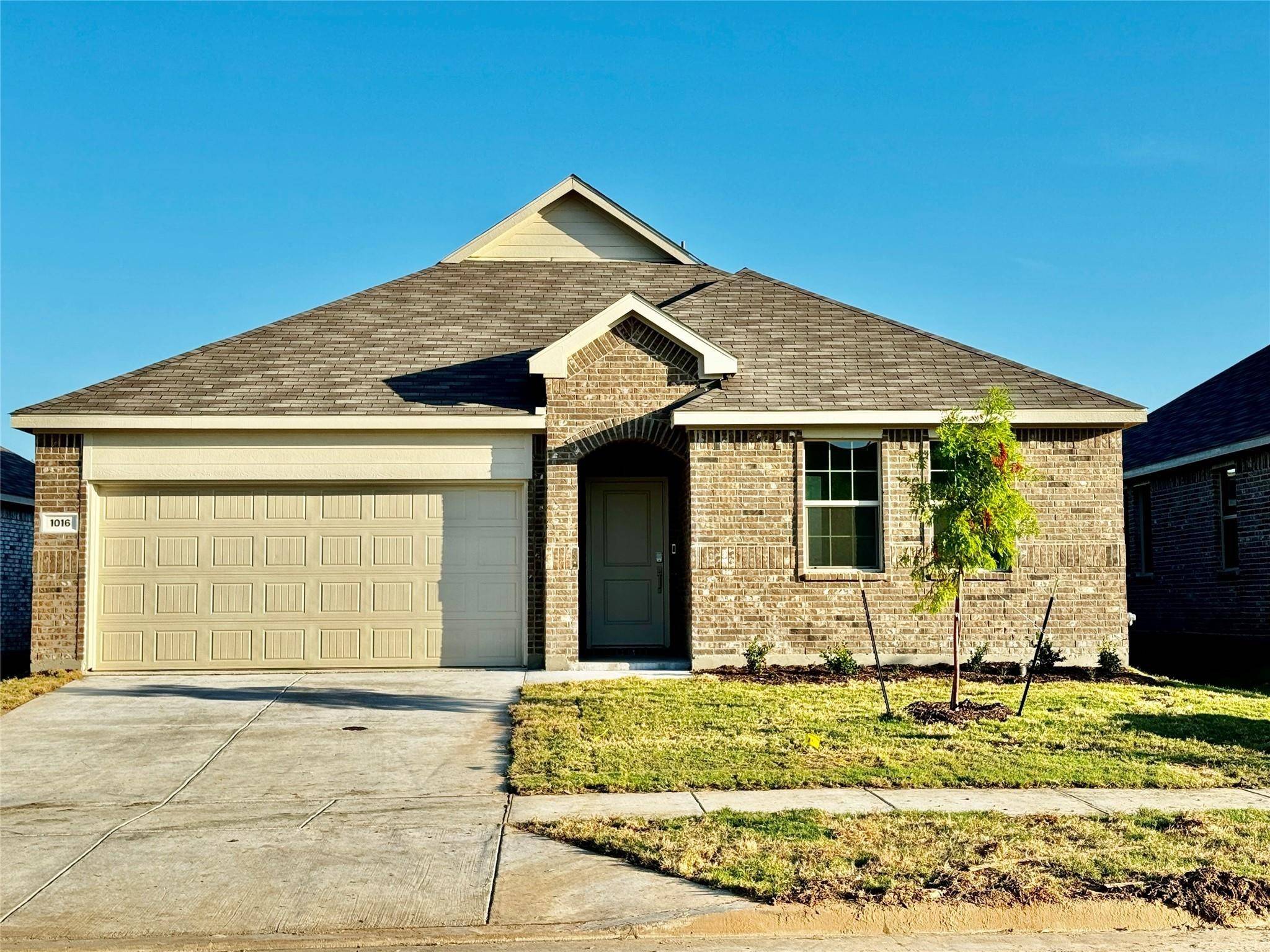 1016 Longleaf LN, Princeton, TX 75407