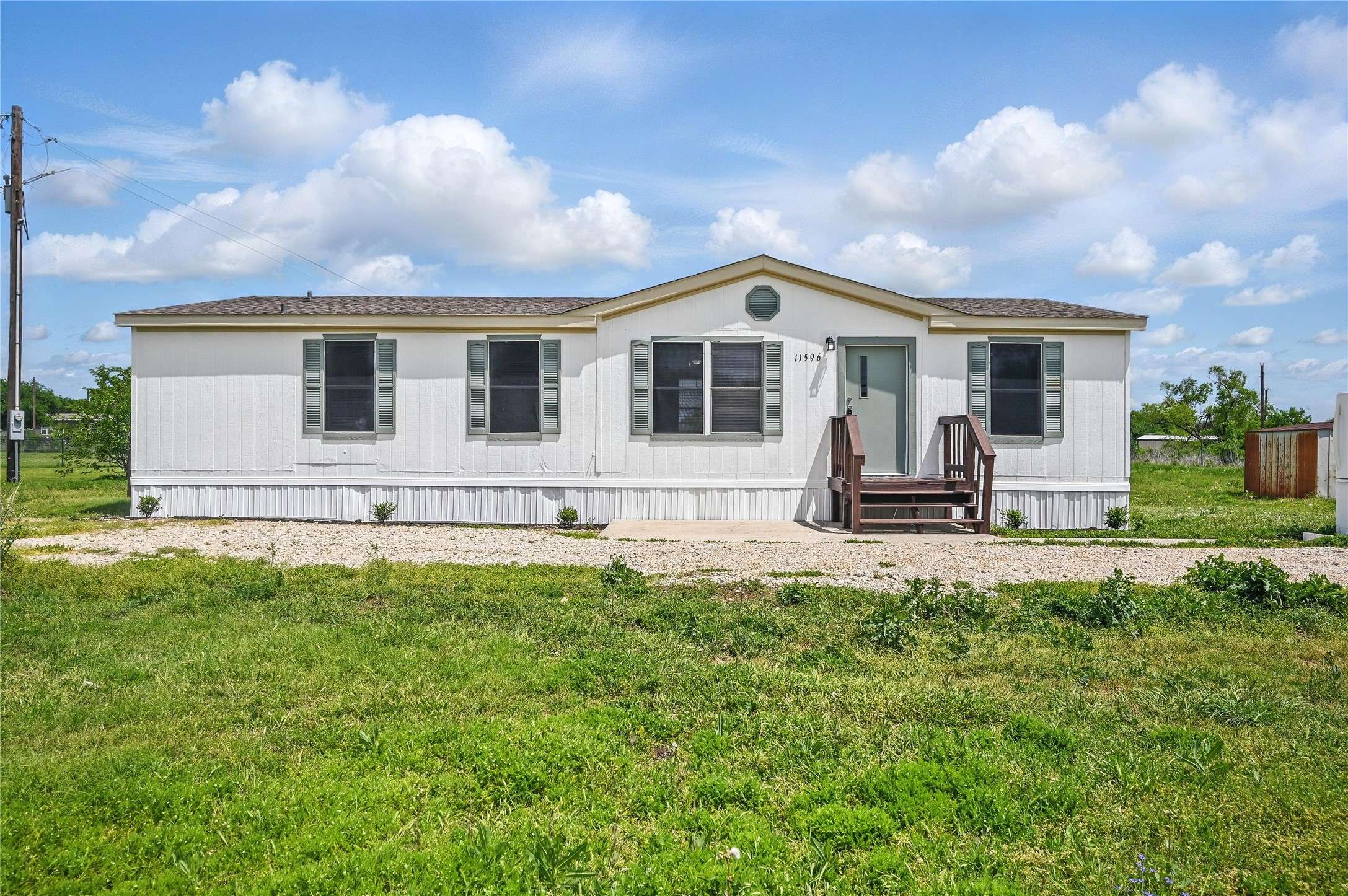 11596 Thistle LN, Justin, TX 76247