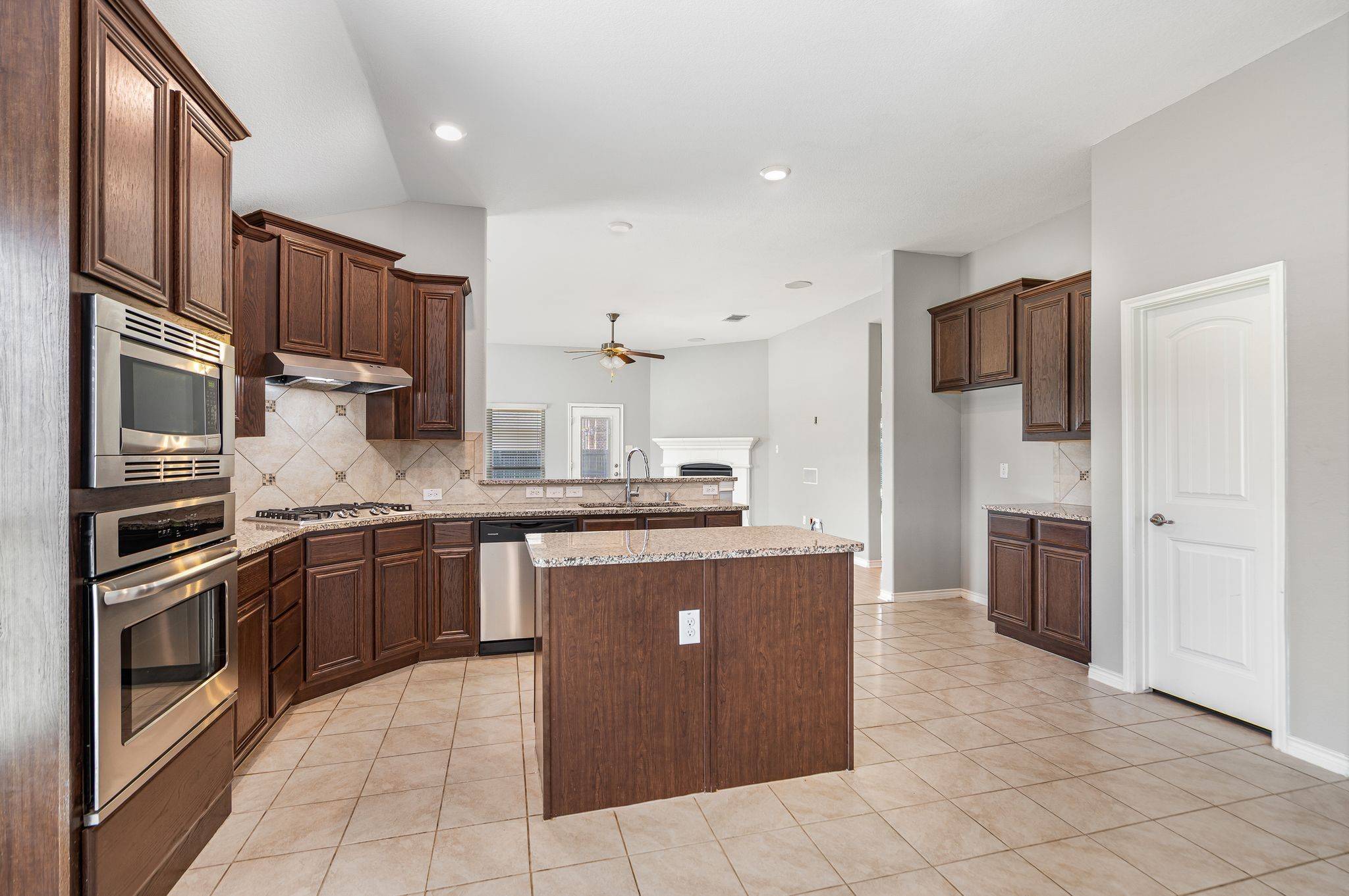 4905 Westlake DR, Garland, TX 75043