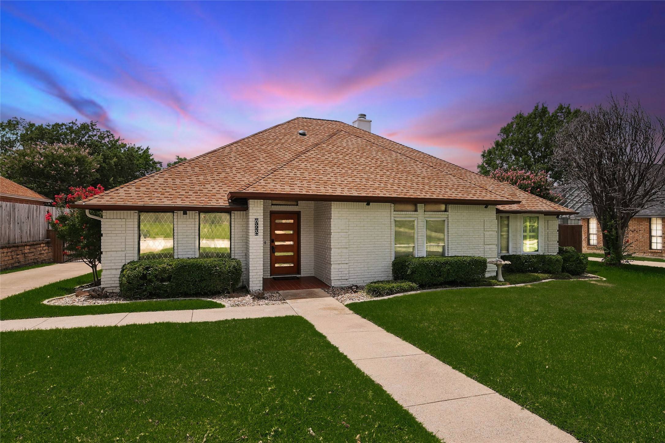 7333 Red Oak ST, North Richland Hills, TX 76182