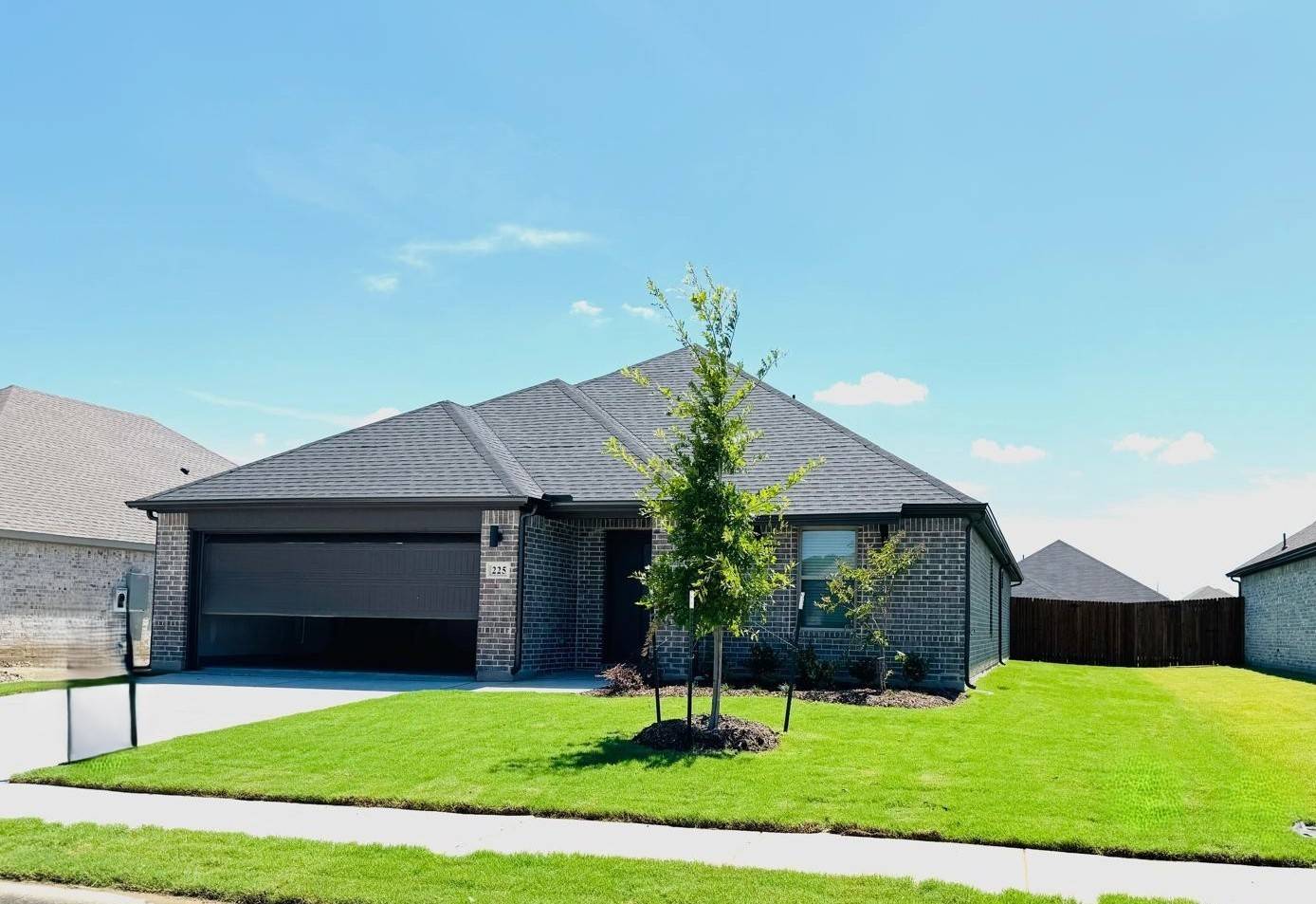 225 Lockhart ST, Greenville, TX 75402