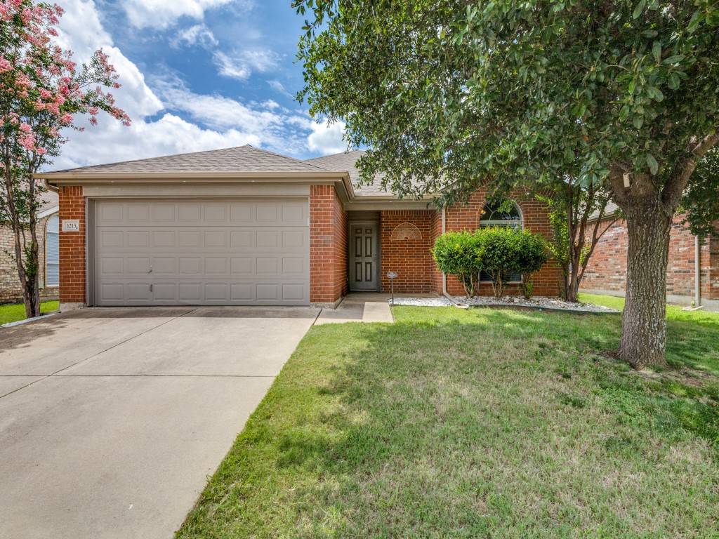 1213 Round Pen RUN, Fort Worth, TX 76052