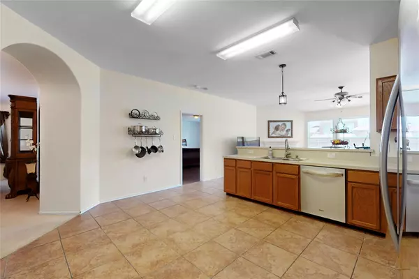 2108 Aster TRL, Forney, TX 75126