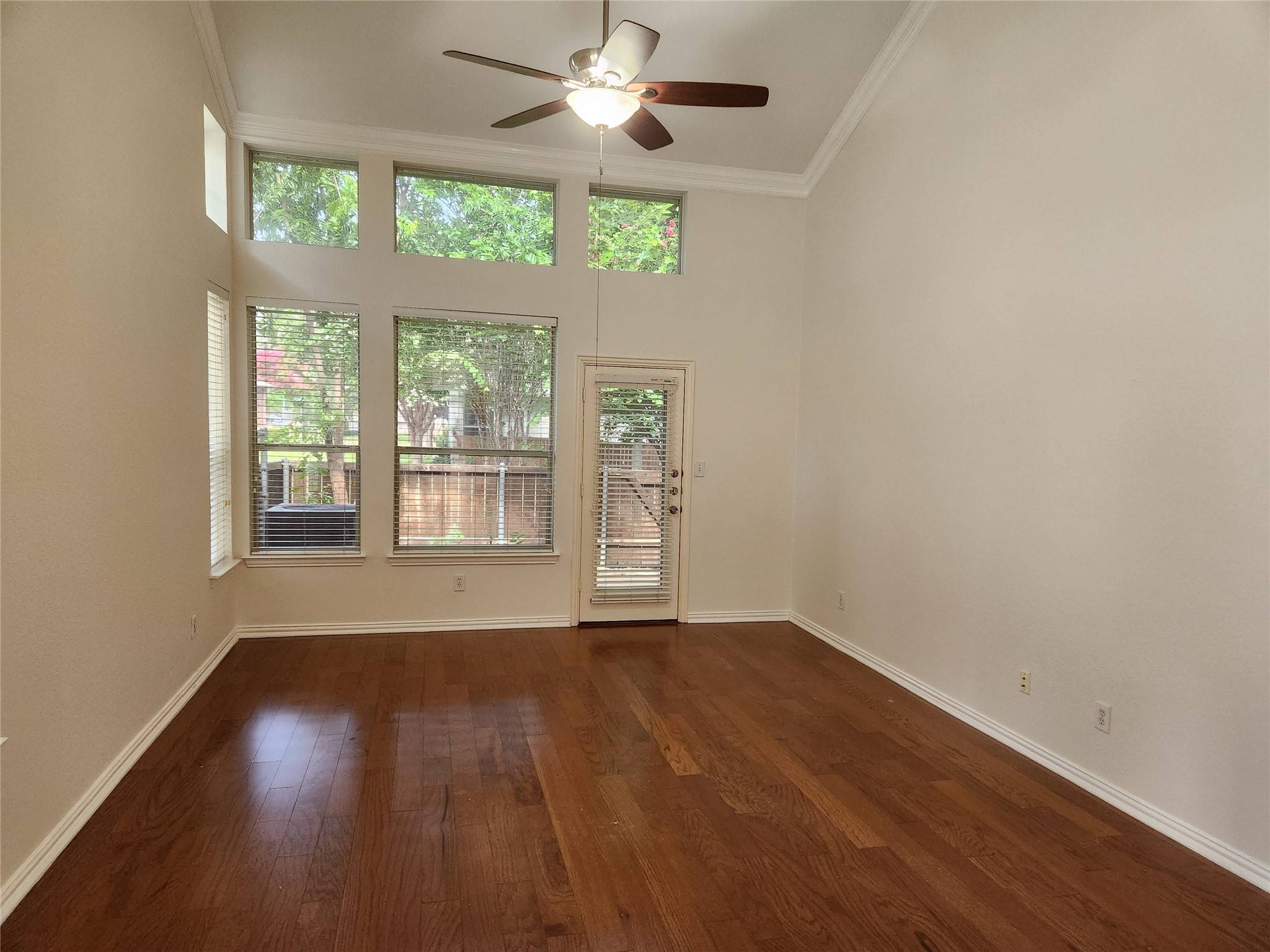 Plano, TX 75025,9829 Castlewood DR