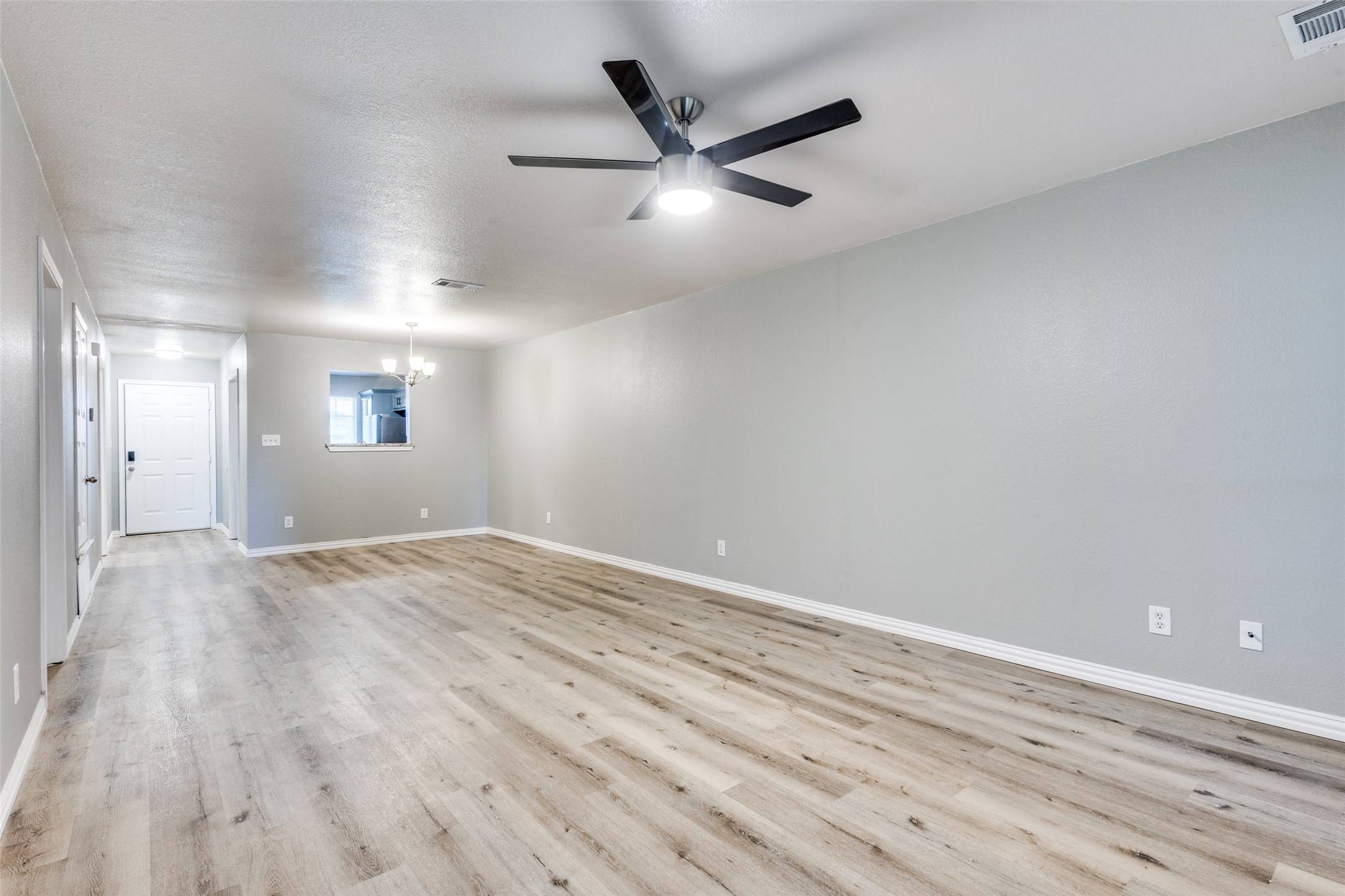 Anna, TX 75409,914-916 S Interurban ST