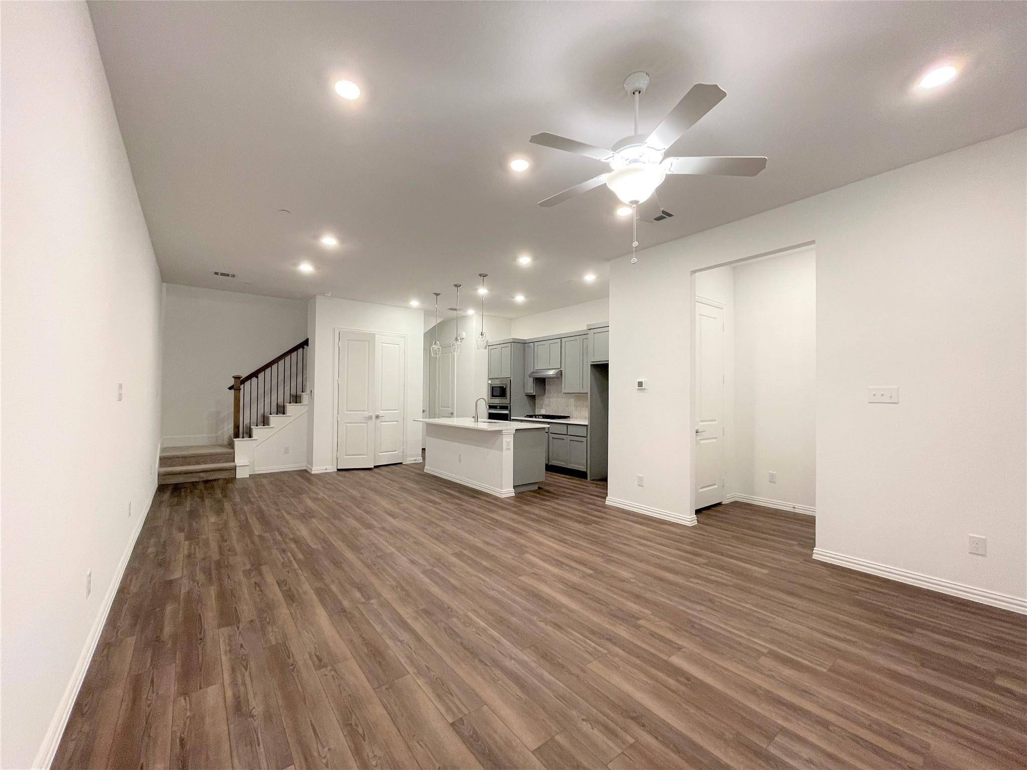 Irving, TX 75063,9938 Bates ST