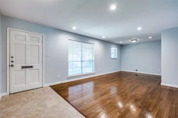 Dallas, TX 75218,12332 Brookmeadow LN