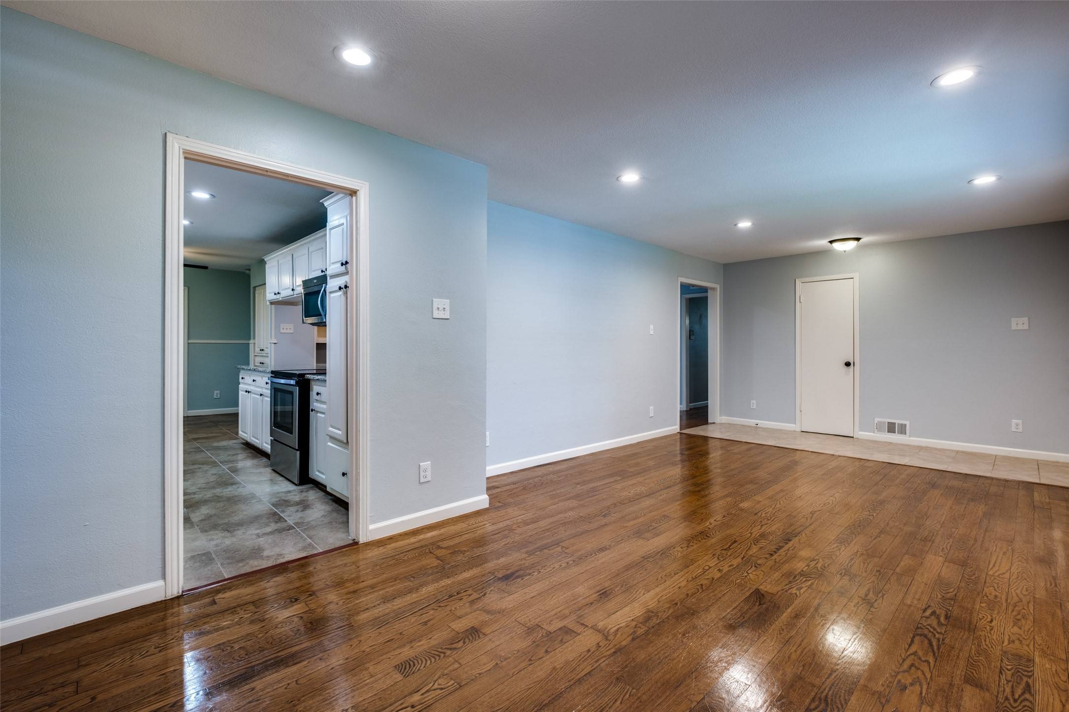 Dallas, TX 75218,12332 Brookmeadow LN