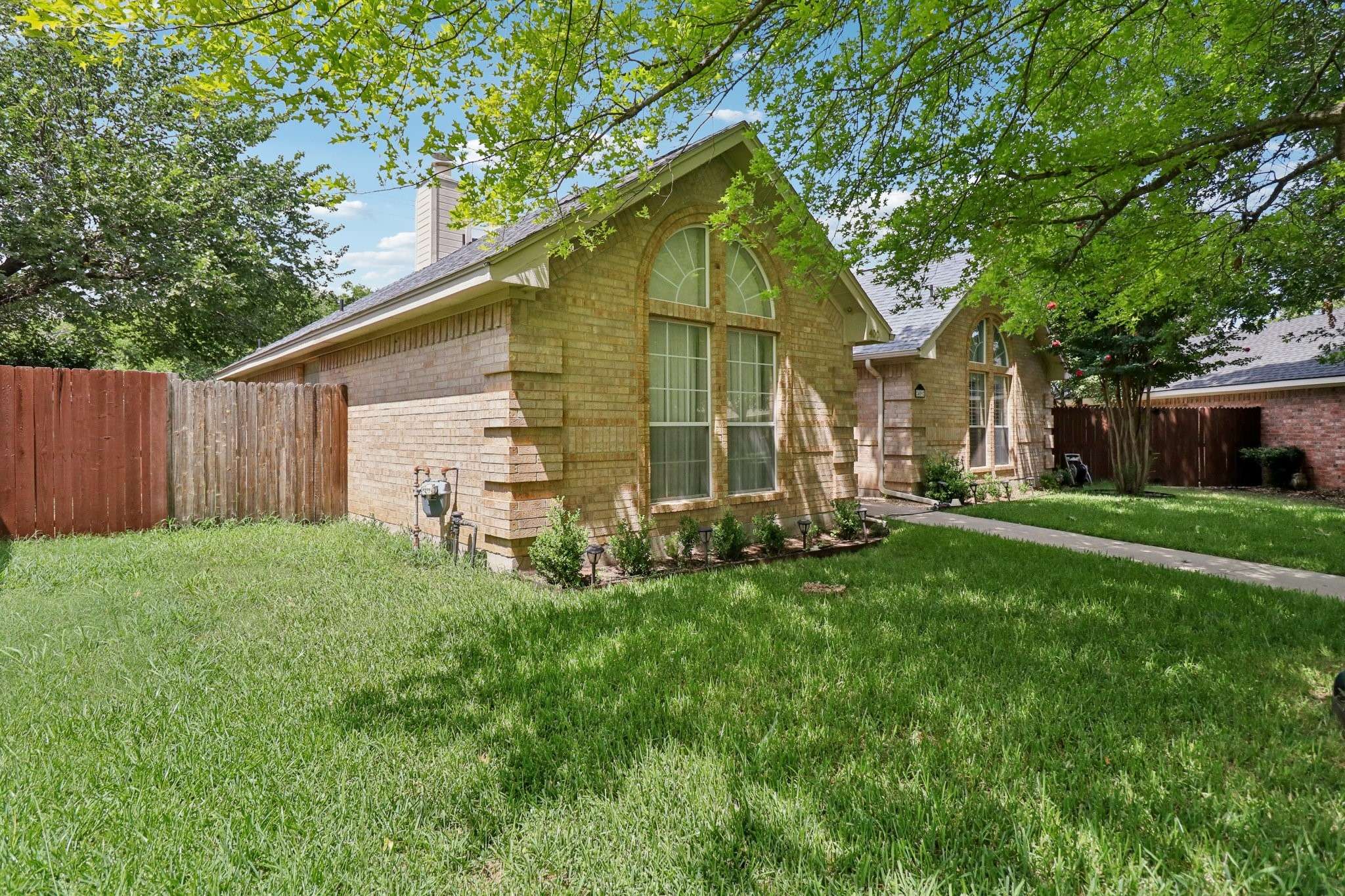 Denton, TX 76207,409 Meadow LN