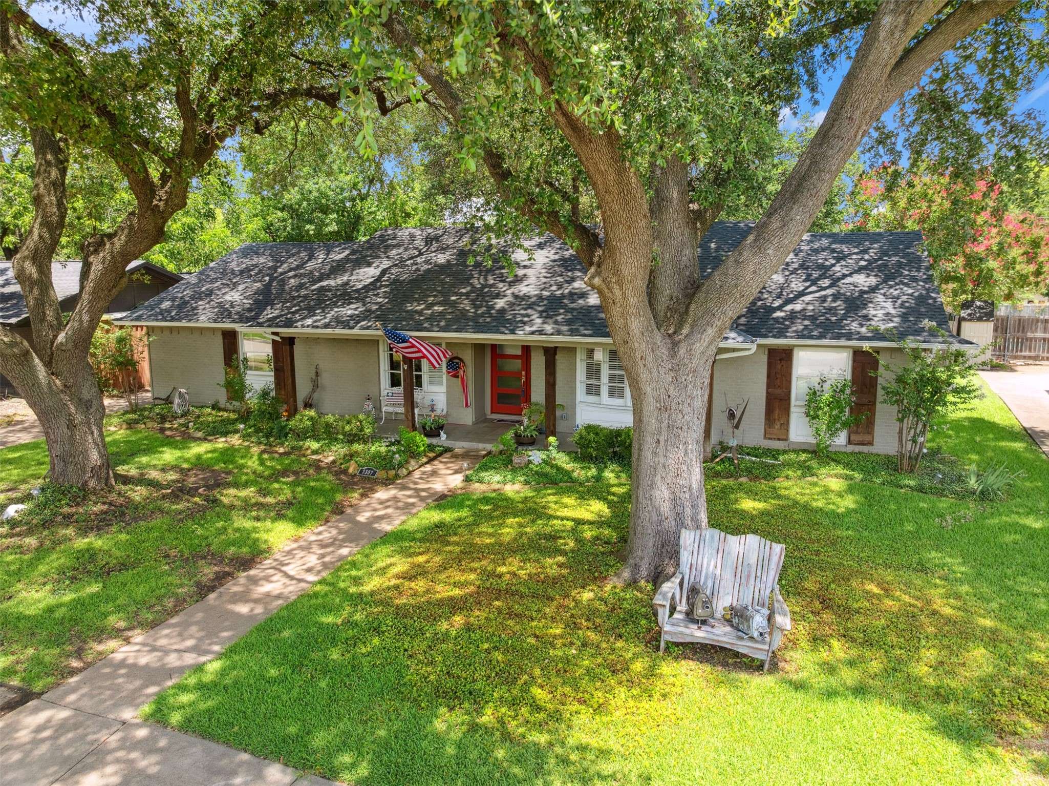Dallas, TX 75229,3307 Whitehall DR