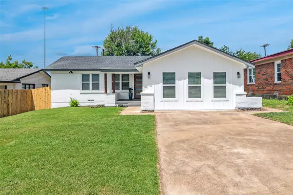 4141 Huckleberry CIR, Dallas, TX 75216