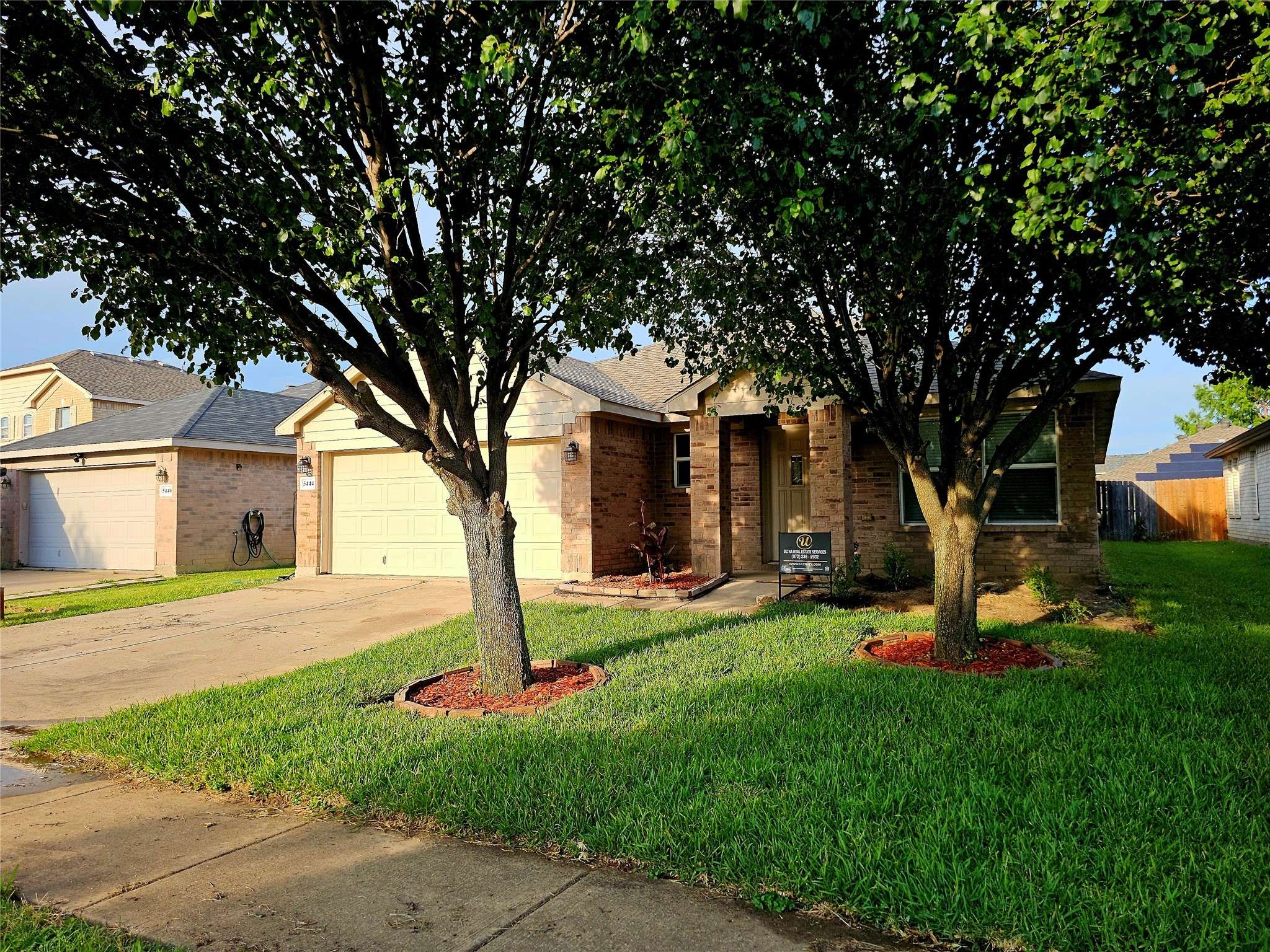 5444 Montague LN, Grand Prairie, TX 75052