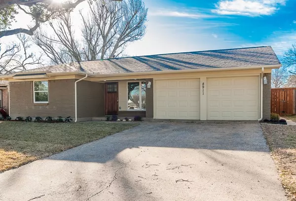 Dallas, TX 75243,8911 Angleton PL