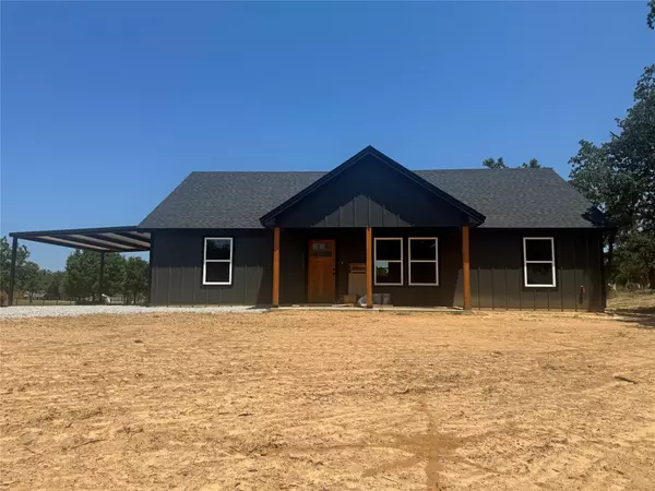 1012 Hereford DR,  Springtown,  TX 76082