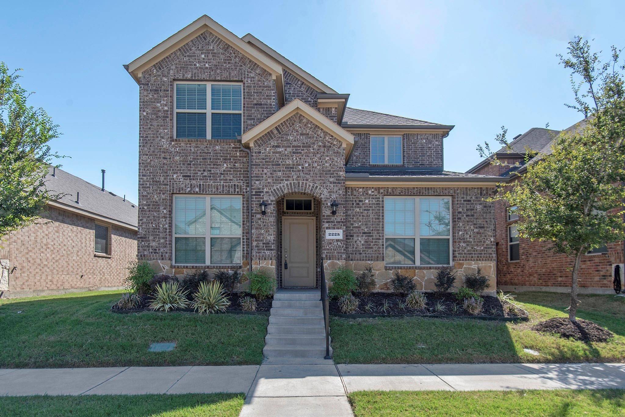 2225 Barx DR, Little Elm, TX 75068