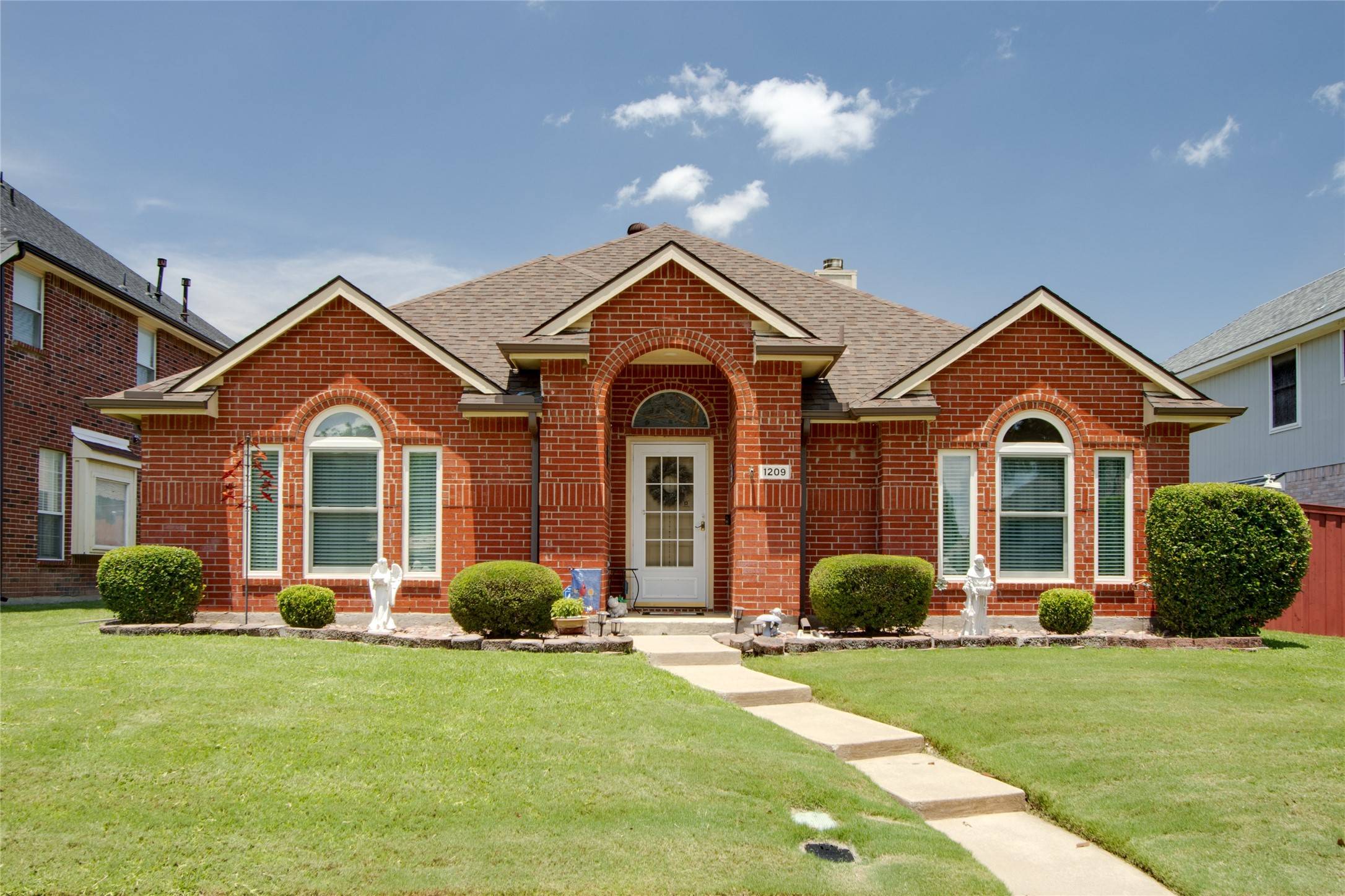 1209 Winnipeg DR, Lewisville, TX 75077