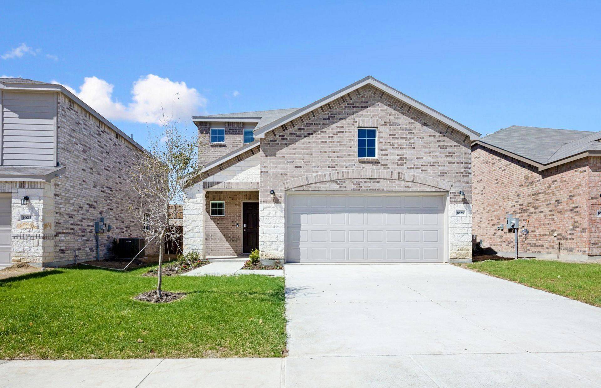 1025 Clear Dusk LN, Forney, TX 75126