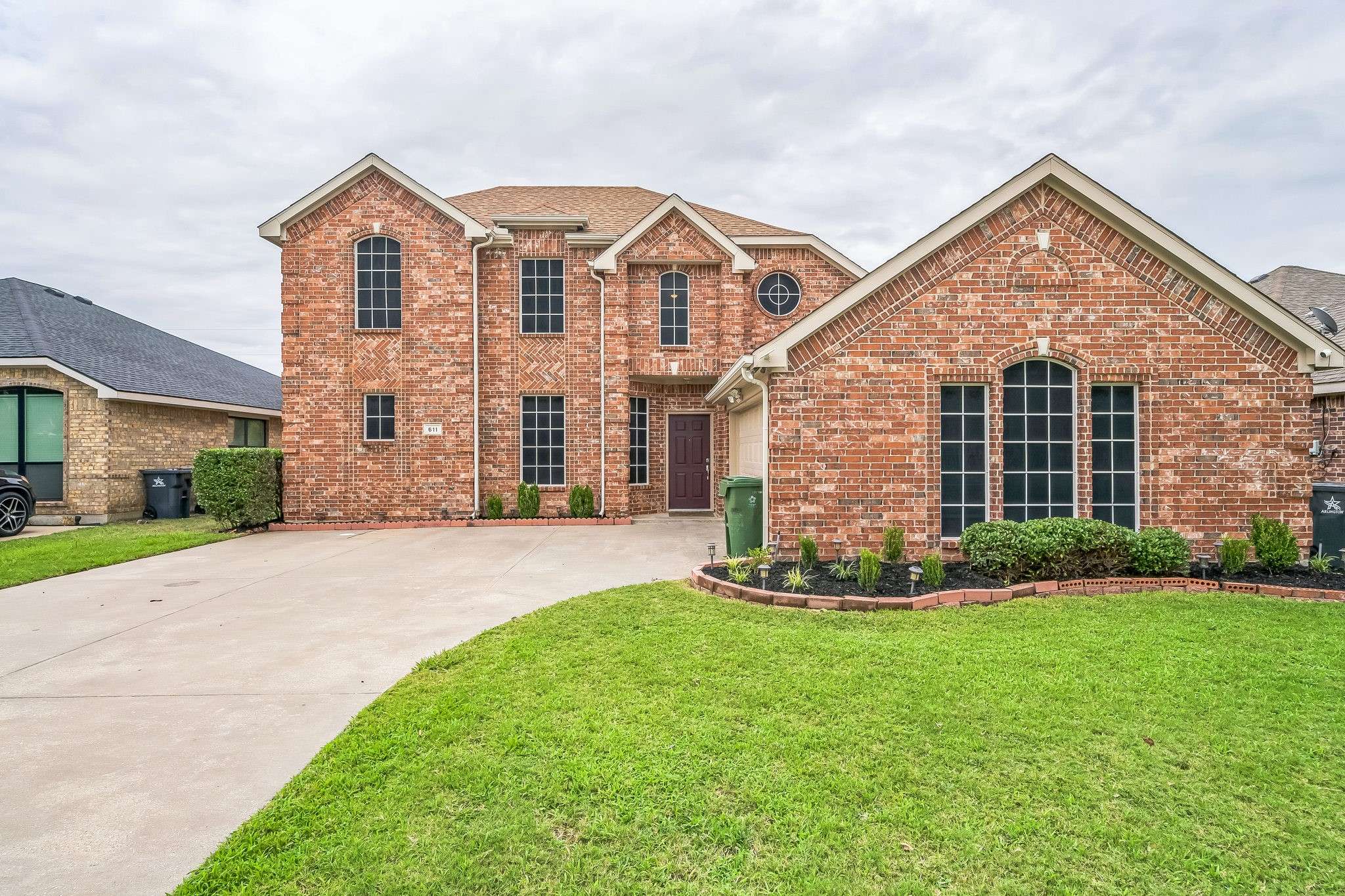 611 Bristlecone DR, Arlington, TX 76018